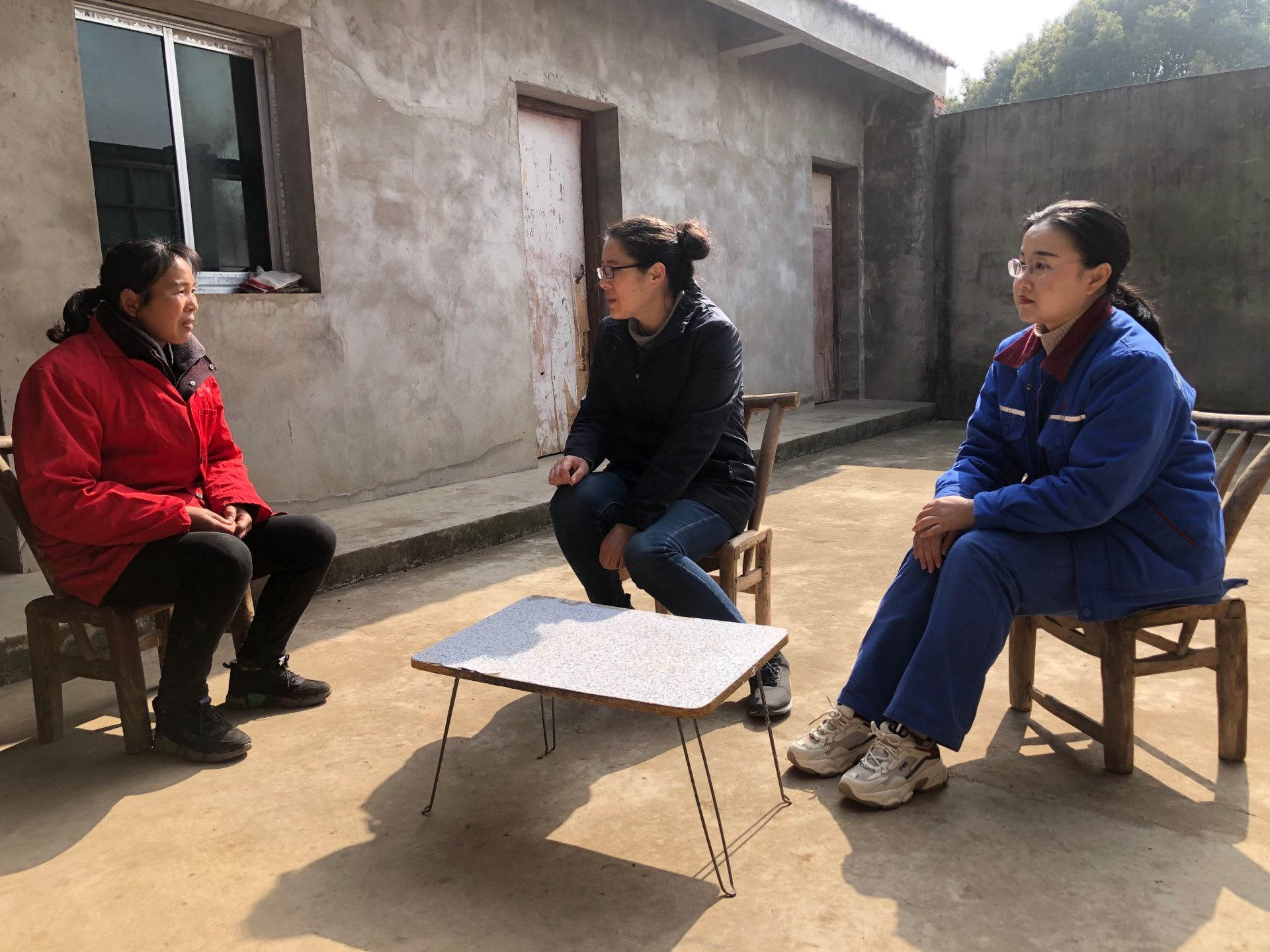  菠菜担保网：让难题职工温暖过年-新闻动态-菠菜担保网