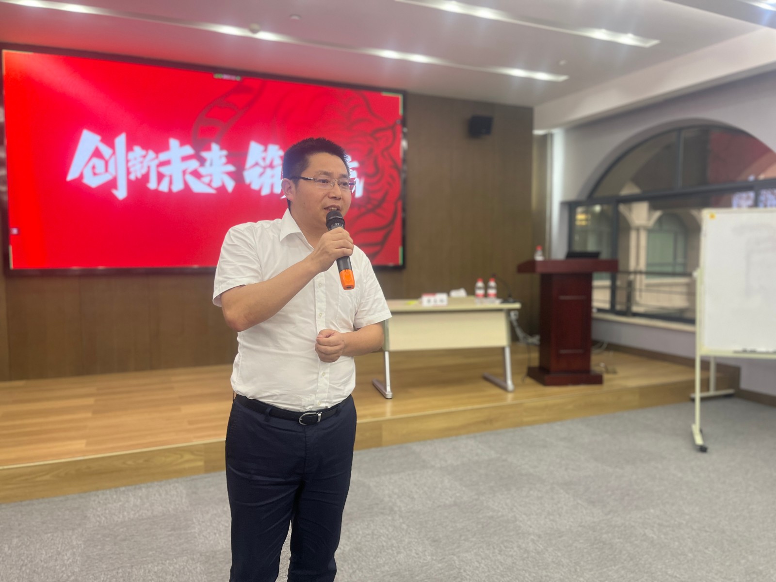 菠菜担保网开展第三期中高层综合能力提升班营销专题培训-新闻动态-菠菜担保网